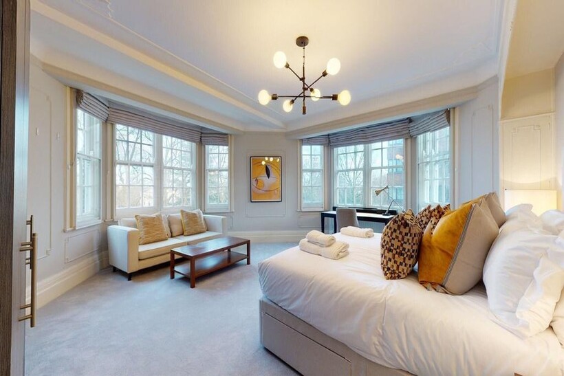 Park Road, St Johns Wood, NW8 6 bed flat to rent - £8,797 pcm (£2,030 pw)