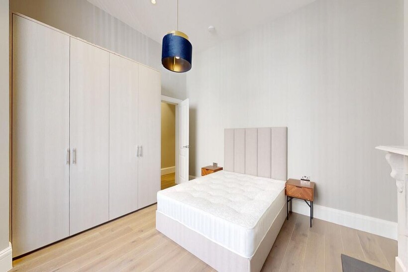 Collingham Road, Earl's Court, London... 2 bed apartment to rent - £4,850 pcm (£1,119 pw)