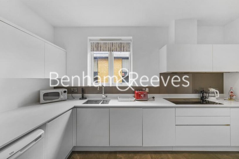 Ashchurch Grove, Hammersmith W12 5 bed apartment to rent - £8,500 pcm (£1,962 pw)