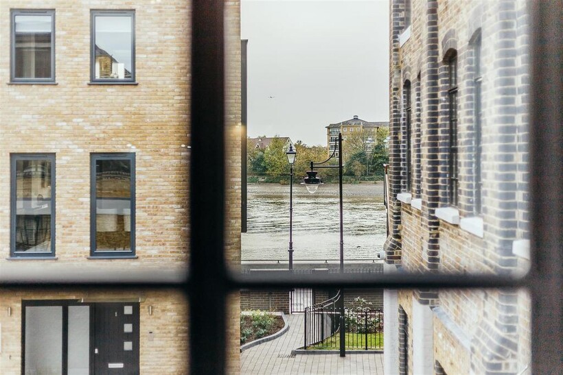 Palace Wharf, Hammersmith, W6 2 bed apartment to rent - £5,156 pcm (£1,190 pw)