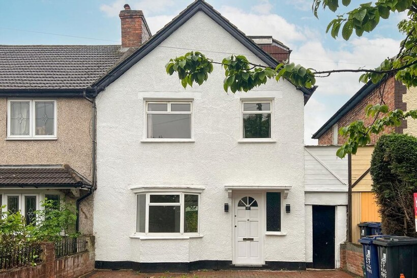 Long Drive, London W3 4 bed semi-detached house to rent - £3,298 pcm (£761 pw)