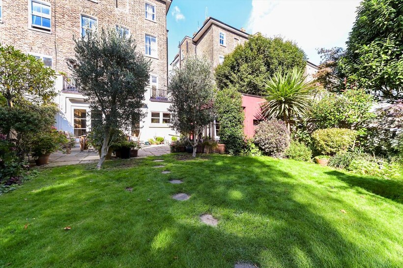 Buckland Crescent, London, NW3 3 bed flat to rent - £5,997 pcm (£1,384 pw)