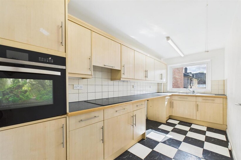 CAM05549 G0-PR0066-STILL001.jpg