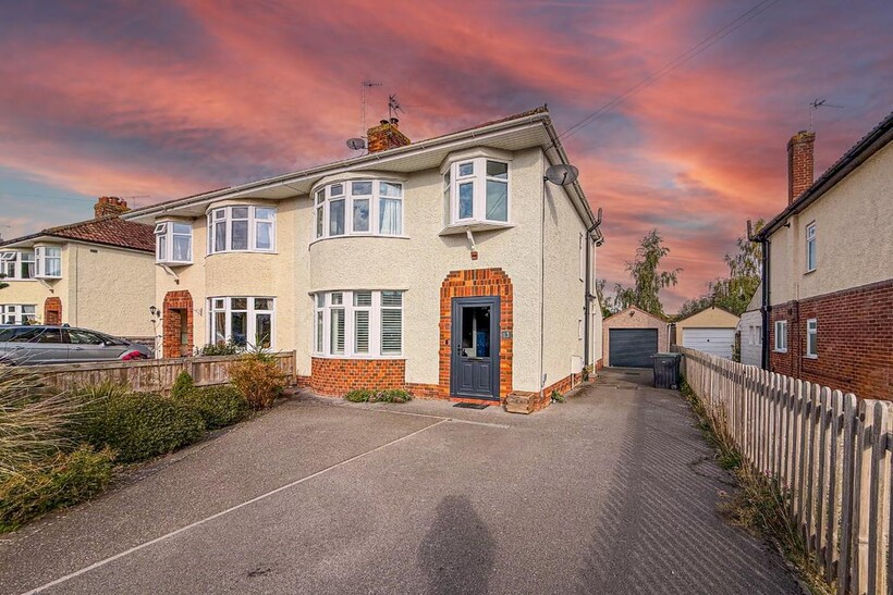 Tamar Avenue, Taunton 3 bed semi-detached house to rent - £1,650 pcm (£381 pw)