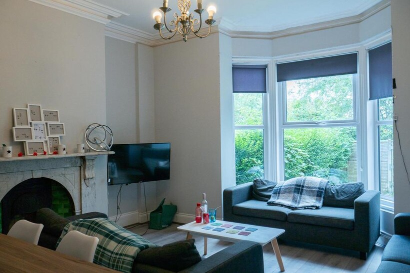 Victoria Road, Leeds 8 bed house to rent - £607 pcm (£140 pw)