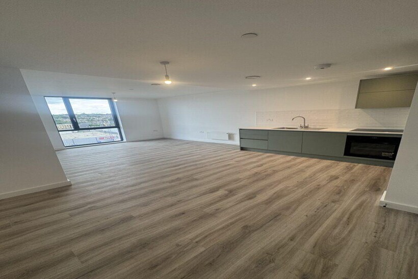 Viva Court, Kimpton Road, Luton 1 bed apartment to rent - £1,325 pcm (£306 pw)