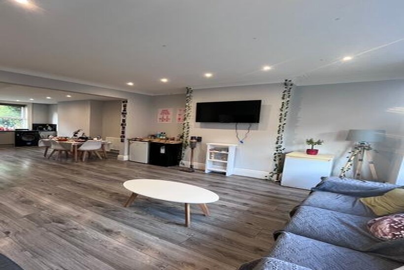 Estcourt Avenue, Leeds 7 bed house to rent - £620 pcm (£143 pw)