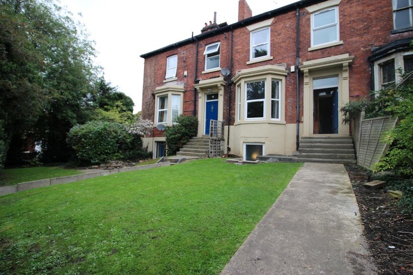 Kensington Terrace, Leeds LS6 8 bed terraced house to rent - £5,027 pcm (£1,160 pw)