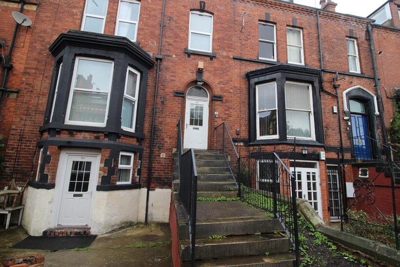 Regent Park Terrace, Leeds LS6 6 bed terraced house to rent - £3,354 pcm (£774 pw)