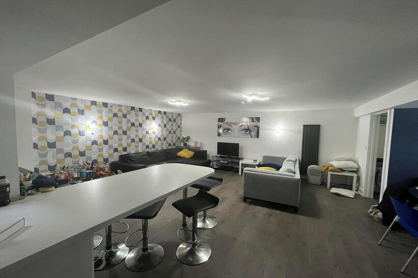 23A Cobourg 9 bed house share to rent - £5,460 pcm (£1,260 pw)