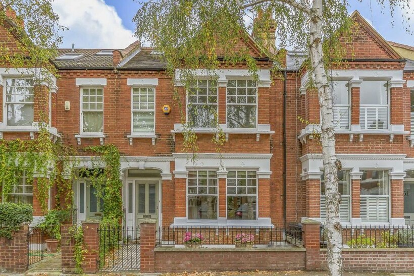 Wavendon Avenue, London W4 4 bed house to rent - £4,996 pcm (£1,153 pw)