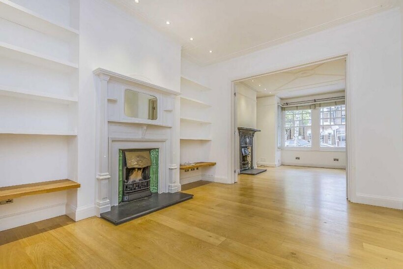 Wavendon Avenue, London W4 4 bed house to rent - £4,996 pcm (£1,153 pw)