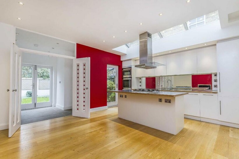 Wavendon Avenue, London W4 4 bed house to rent - £4,996 pcm (£1,153 pw)
