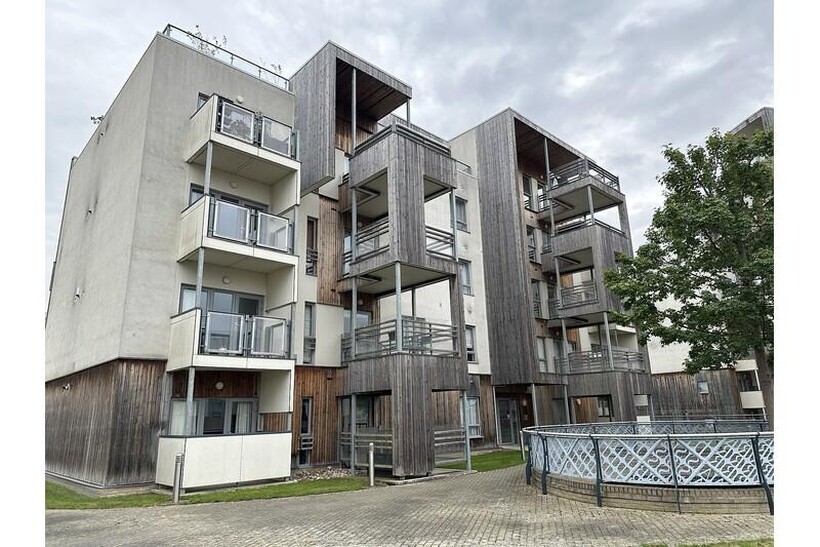 Glenalmond Avenue, Cambridge CB2 2 bed apartment to rent - £1,795 pcm (£414 pw)