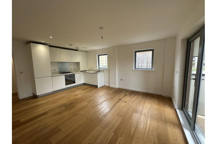 Glenalmond Avenue, Cambridge CB2 2 bed apartment to rent - £1,795 pcm (£414 pw)