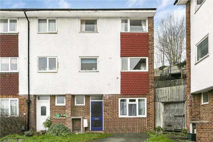 Guildford Park Avenue, Guildford GU2 4 bed terraced house to rent - £3,200 pcm (£738 pw)