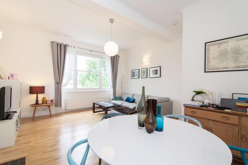 Belsize Park, London NW3 2 bed flat to rent - £2,950 pcm (£681 pw)