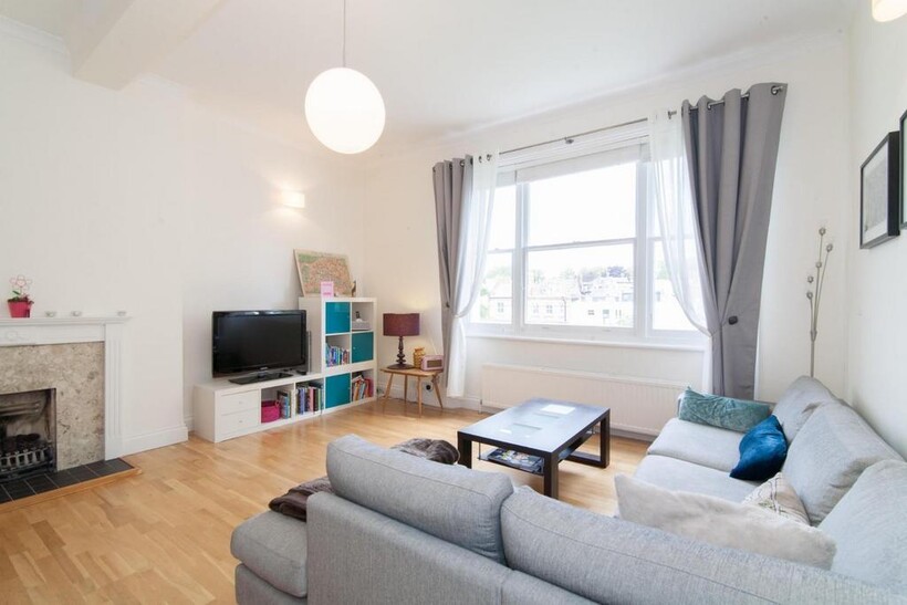 Belsize Park, London NW3 2 bed flat to rent - £2,950 pcm (£681 pw)