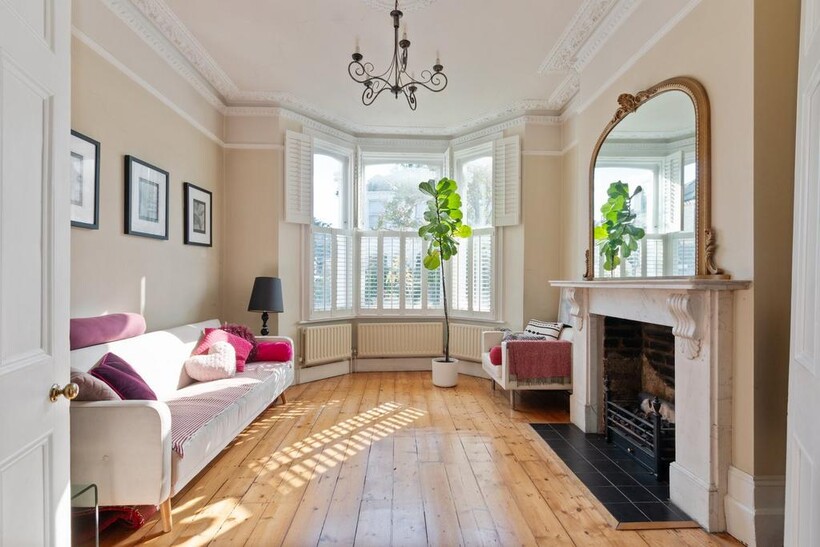 Ethelden Road, London W12 4 bed terraced house to rent - £4,400 pcm (£1,015 pw)