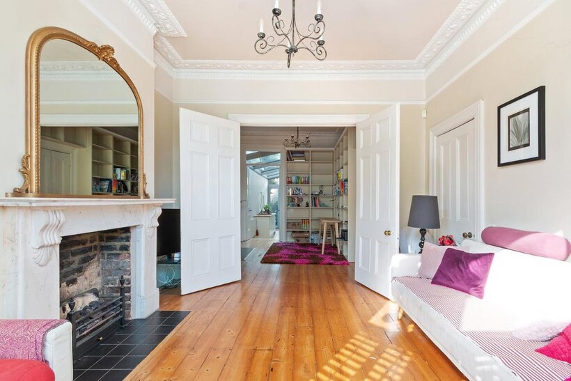 Ethelden Road, London W12 4 bed terraced house to rent - £4,400 pcm (£1,015 pw)
