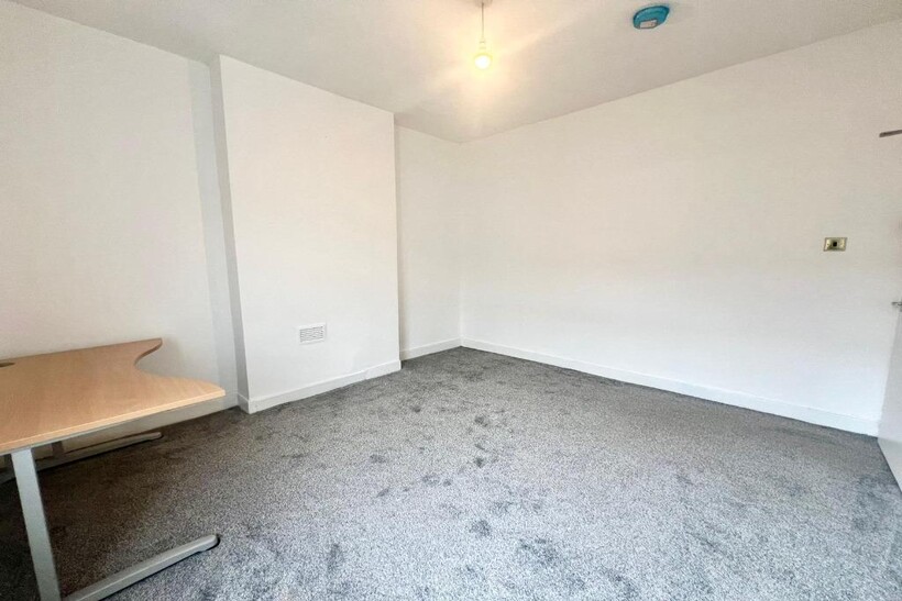 Seaford Street, Stoke-On-Trent ST4 4 bed terraced house to rent - £390 pcm (£90 pw)