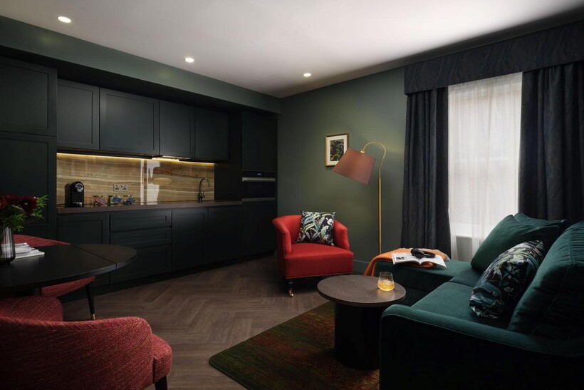 Harrington Gardens, South Kensington... 1 bed flat to rent - £6,673 pcm (£1,540 pw)