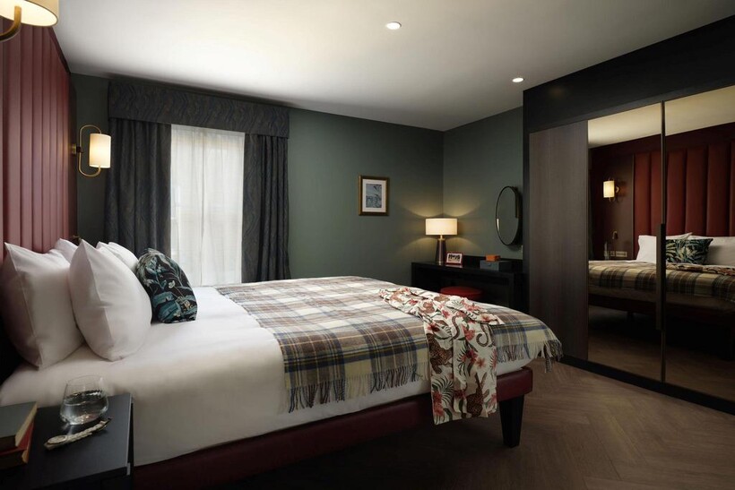 Harrington Gardens, South Kensington... 1 bed flat to rent - £6,673 pcm (£1,540 pw)