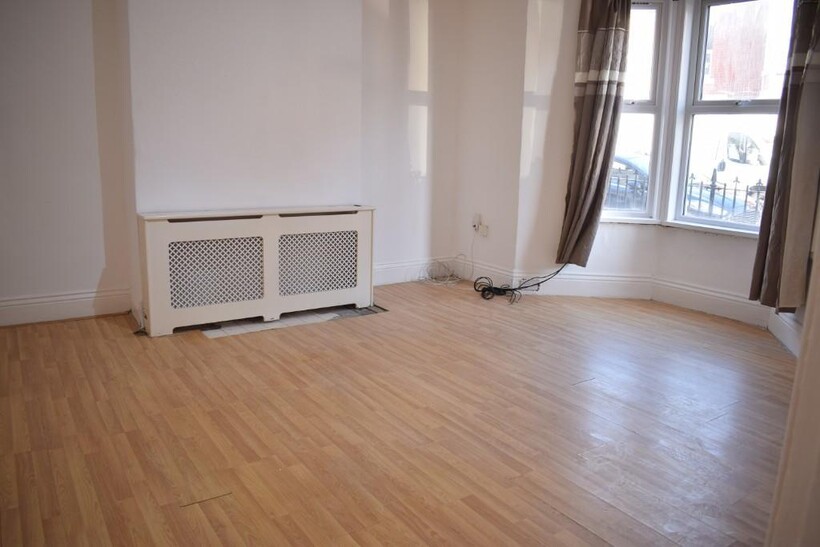 Wingrove Avenue, Newcastle upon Tyne NE4 2 bed flat to rent - £845 pcm (£195 pw)