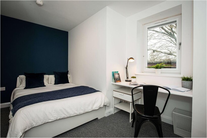 Melville Place, Leeds LS6 3 bed flat to rent - £1,885 pcm (£435 pw)