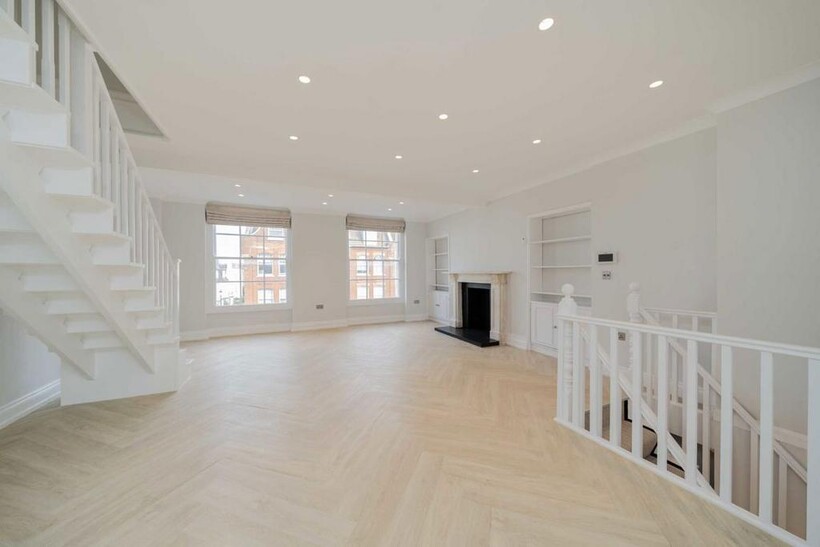 Kings Road, London SW3 3 bed flat to rent - £5,499 pcm (£1,269 pw)