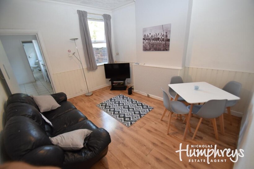 Watford Street, Stoke-On-Trent ST4 5 bed terraced house to rent - £390 pcm (£90 pw)