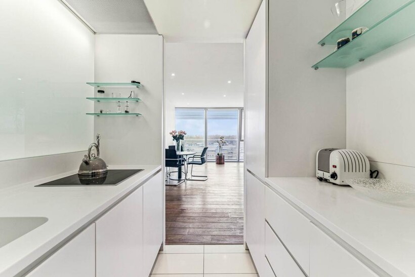 Albion Riverside, SW11 2 bed apartment to rent - £3,467 pcm (£800 pw)