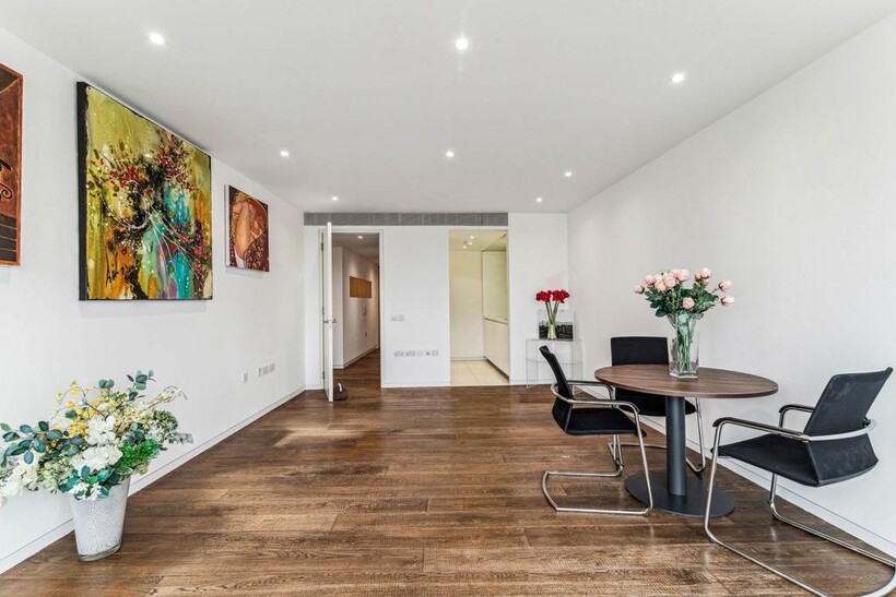 Albion Riverside, SW11 2 bed apartment to rent - £3,467 pcm (£800 pw)