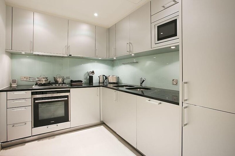 199 Knightsbridge, Knightsbridge... 3 bed flat to rent - £22,750 pcm (£5,250 pw)