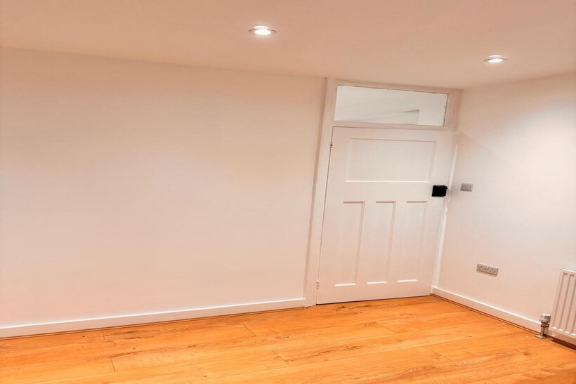 Blenheim Road, Harrow HA2 1 bed in a house share to rent - £820 pcm (£189 pw)