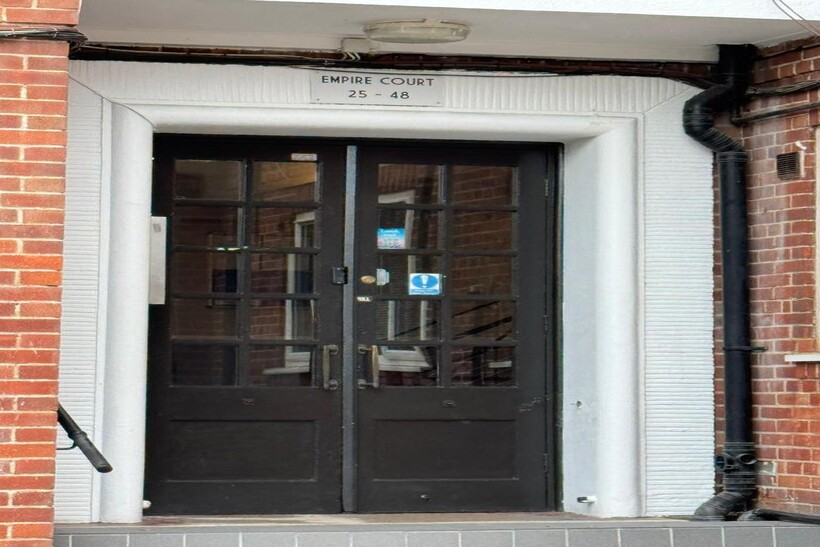 North End Road, Wembley HA9 2 bed flat to rent - £1,775 pcm (£410 pw)