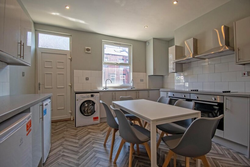 Leeds LS6 1 bed in a house share to rent - £473 pcm (£109 pw)