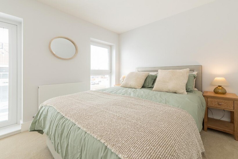 Maine Street, Reading, RG2 4 bed terraced house to rent - £4,250 pcm (£981 pw)