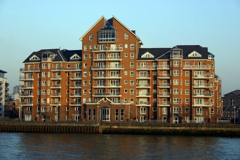 Cyclops Wharf, Homer Drive... 1 bed apartment to rent - £2,145 pcm (£495 pw)