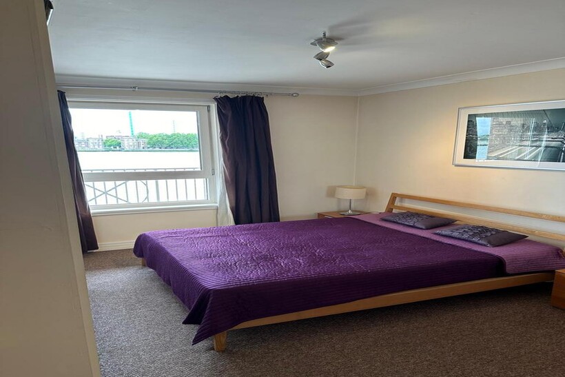 Cyclops Wharf, Homer Drive... 1 bed apartment to rent - £2,145 pcm (£495 pw)