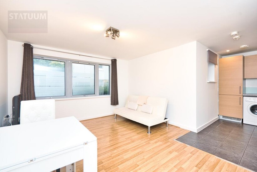 Spring Place, Abbey Road, Barking... 2 bed apartment to rent - £2,295 pcm (£530 pw)