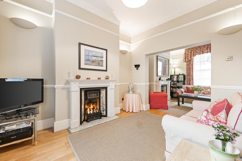 Anderson Street, London, SW3 2 bed flat to rent - £5,612 pcm (£1,295 pw)