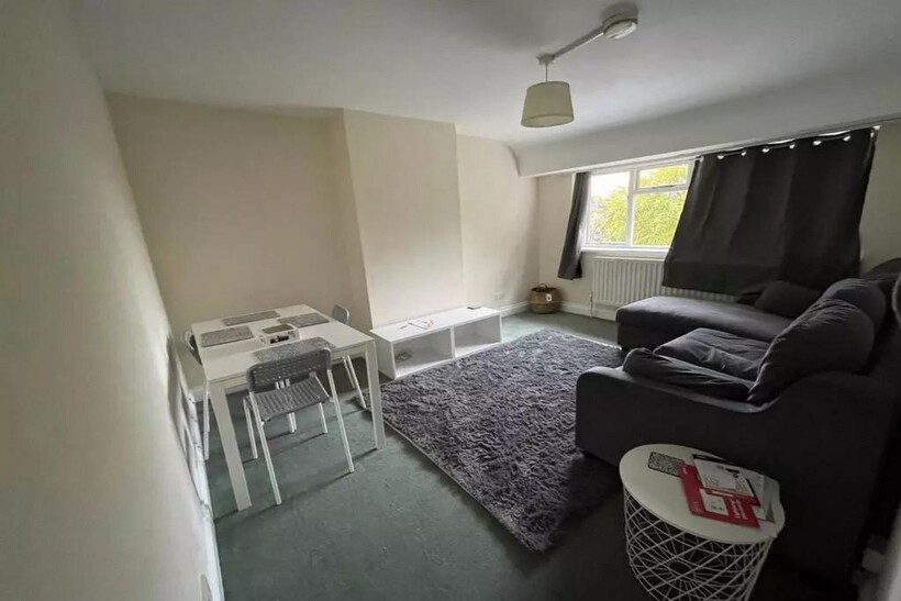 Beverley Gardens, Wembley, HA9 2 bed apartment to rent - £2,350 pcm (£542 pw)