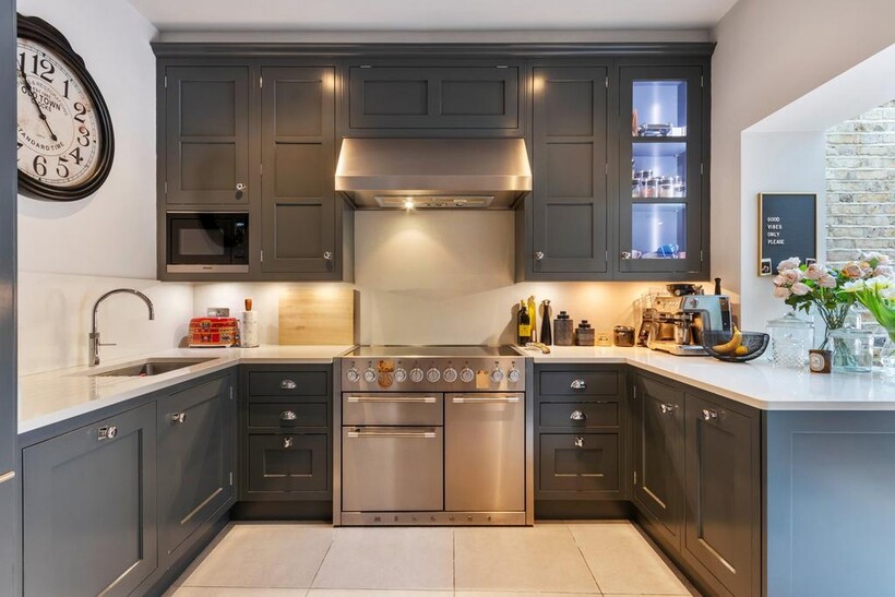 Southerton Road, Hammersmith W6 5 bed terraced house to rent - £6,197 pcm (£1,430 pw)