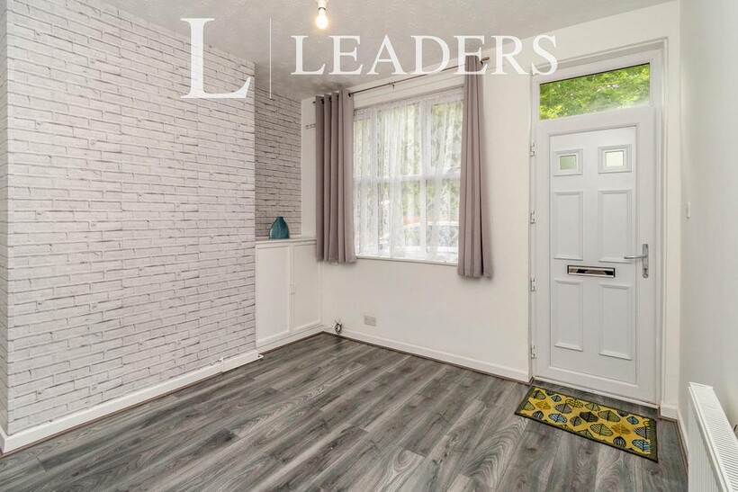 Ingram Road, Walsall, WS3 3 bed house to rent - £1,045 pcm (£241 pw)