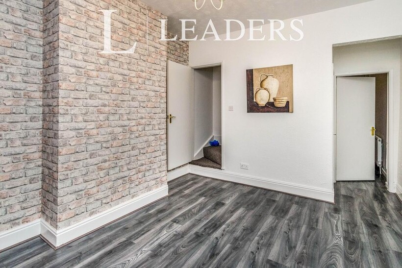 Ingram Road, Walsall, WS3 3 bed house to rent - £1,045 pcm (£241 pw)