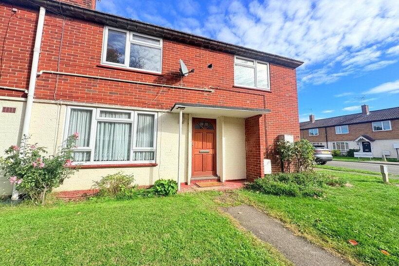 Elmwood Avenue, Colchester CO2 2 bed end of terrace house to rent - £1,195 pcm (£276 pw)