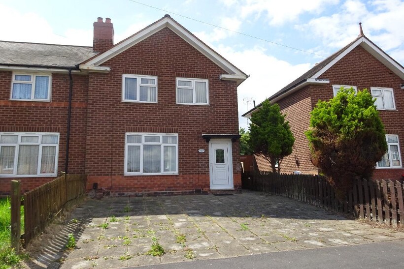 Webbcroft Road, Birmingham B33 2 bed semi-detached house to rent - £1,050 pcm (£242 pw)