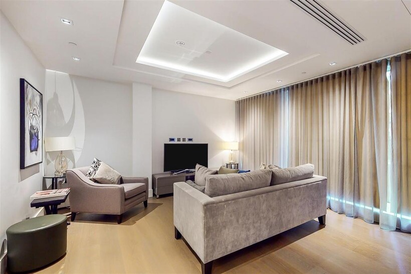 Radnor Terrace, Kensington 2 bed apartment to rent - £4,200 pcm (£969 pw)