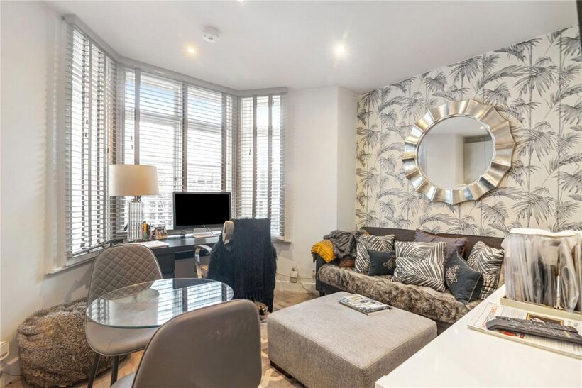Finborough Road, London SW10 1 bed flat to rent - £2,050 pcm (£473 pw)